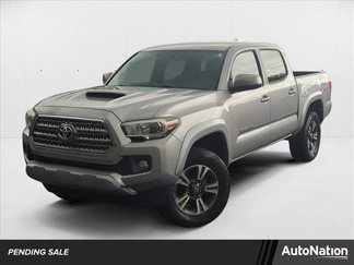 Used 2017 Toyota Tacoma TRD Sport image 1
