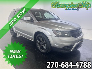Used 2019 Dodge Journey Crossroad image 1