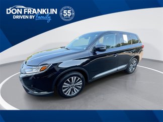 Used 2020 Mitsubishi Outlander SE image 1
