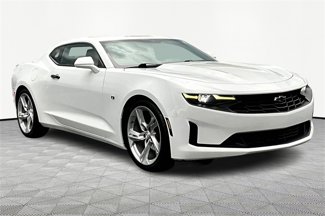 Used 2019 Chevrolet Camaro LT image 1