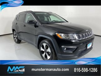 Used 2017 Jeep Compass Latitude w/ Popular Equipment Group image 1
