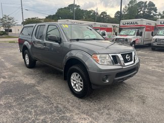 Used 2018 Nissan Frontier SV image 1