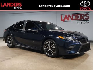 Used 2020 Toyota Camry SE image 1