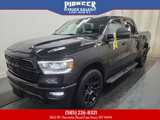 Used 2022 RAM 1500 4x4 Crew Cab image 1