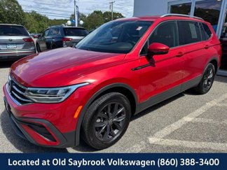 Used 2022 Volkswagen Tiguan SE image 1