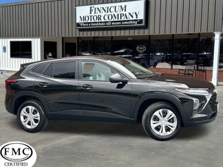 Used 2025 Chevrolet Trax LS image 1