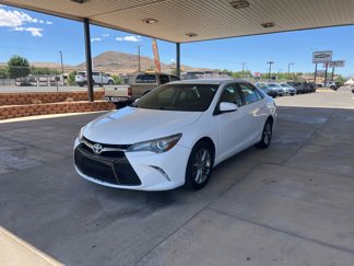 Used 2015 Toyota Camry SE image 1