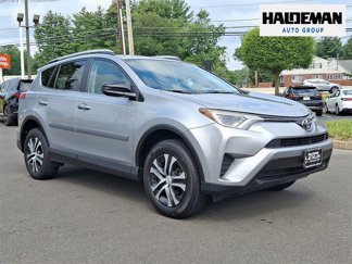 Used 2016 Toyota RAV4 LE image 1