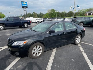 Used 2011 Toyota Camry LE image 1