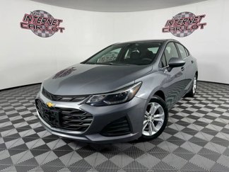 Used 2019 Chevrolet Cruze LT image 1