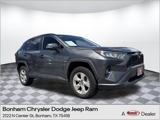 Used 2021 Toyota RAV4 XLE image 1