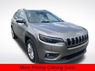 Used 2019 Jeep Cherokee Latitude Plus image 1