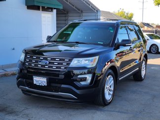 Used 2016 Ford Explorer XLT image 1