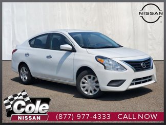 Used 2019 Nissan Versa SV image 1