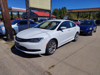 Used 2015 Chrysler 200 S w/ Comfort Group image 1