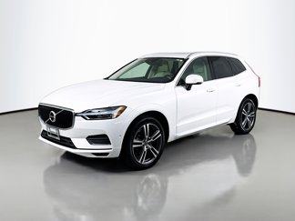 Used 2019 Volvo XC60 T5 Momentum w/ Multimedia Package image 1