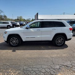 Used 2017 Jeep Grand Cherokee Limited image 1