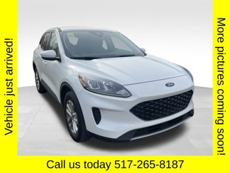 Used 2020 Ford Escape SE image 1