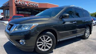 Used 2015 Nissan Pathfinder SV image 1
