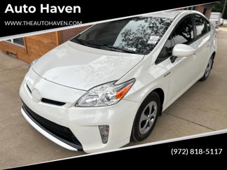 Used 2014 Toyota Prius Two image 1
