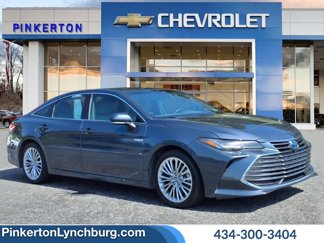Used 2020 Toyota Avalon Limited image 1