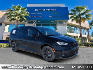 New 2025 Chrysler Pacifica Premium image 1