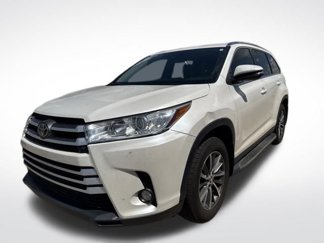 Used 2019 Toyota Highlander XLE image 1