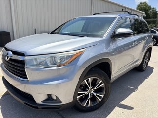 Used 2016 Toyota Highlander XLE image 1