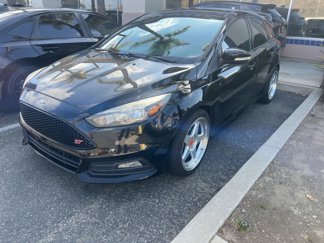 Used 2017 Ford Focus ST image 1