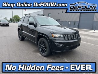 Used 2018 Jeep Grand Cherokee Altitude image 1