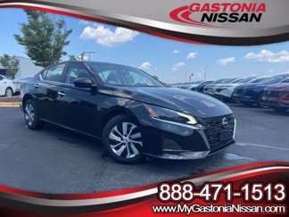 Used 2023 Nissan Altima 2.5 S image 1