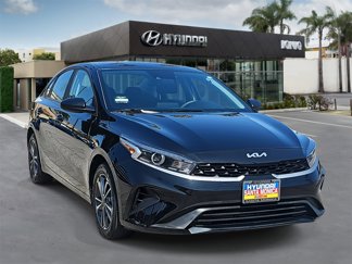 Used 2023 Kia Forte LXS image 1