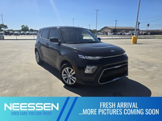 Used 2020 Kia Soul LX image 1