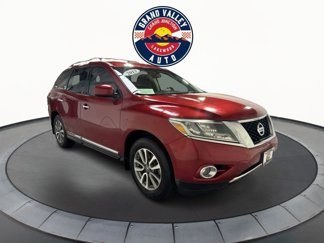 Used 2013 Nissan Pathfinder SL image 1
