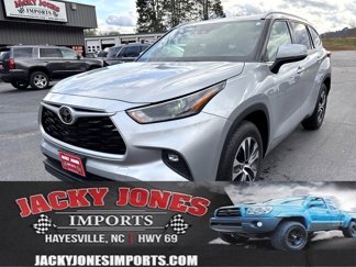 Used 2022 Toyota Highlander XLE image 1