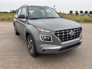 Used 2022 Hyundai Venue Limited image 1