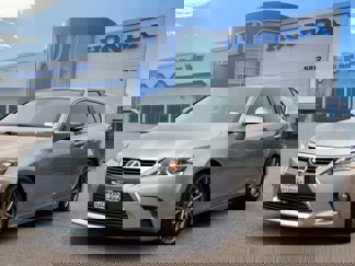 Used 2017 Lexus CT 200h image 1