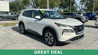 Used 2021 Nissan Rogue SV image 1