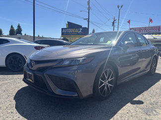 Used 2023 Toyota Camry SE image 1