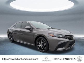 Used 2024 Toyota Camry SE image 1