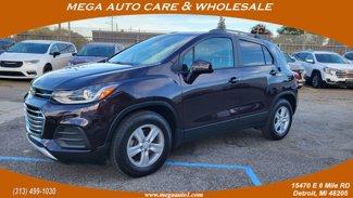 Used 2021 Chevrolet Trax LT w/ LT Convenience Package image 1