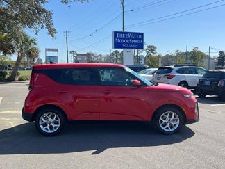 Used 2021 Kia Soul S image 1