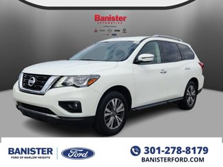 Used 2019 Nissan Pathfinder SV image 1