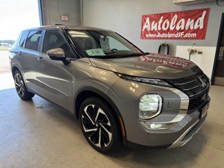Used 2022 Mitsubishi Outlander SE image 1