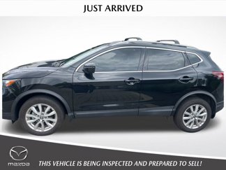 Used 2020 Nissan Rogue Sport SV image 1