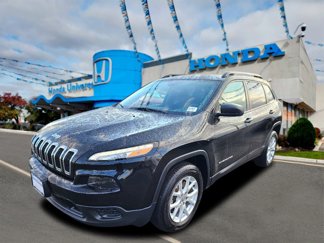 Used 2016 Jeep Cherokee Sport image 1