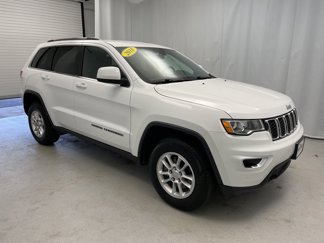 Used 2018 Jeep Grand Cherokee Laredo image 1