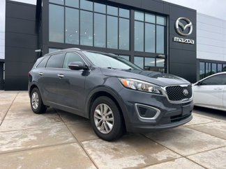 Used 2017 Kia Sorento LX image 1