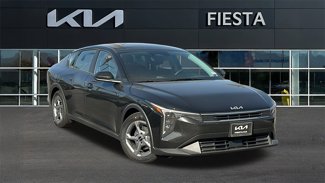 New 2025 Kia K4 LXS image 1