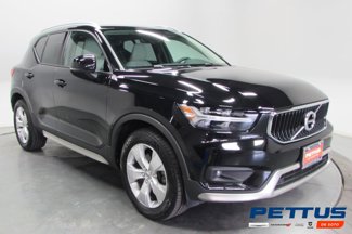 Used 2021 Volvo XC40 T5 Momentum image 1
